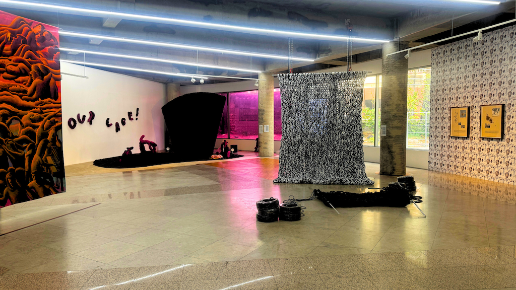 クィア・アート展「Spectrosynthesis Seoul」をレポート。74組のクィアアーティストによる合同展
